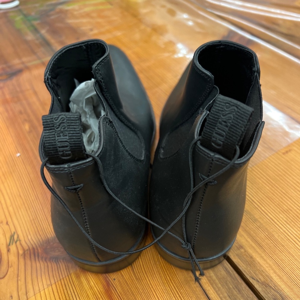Guess men’s dress boots